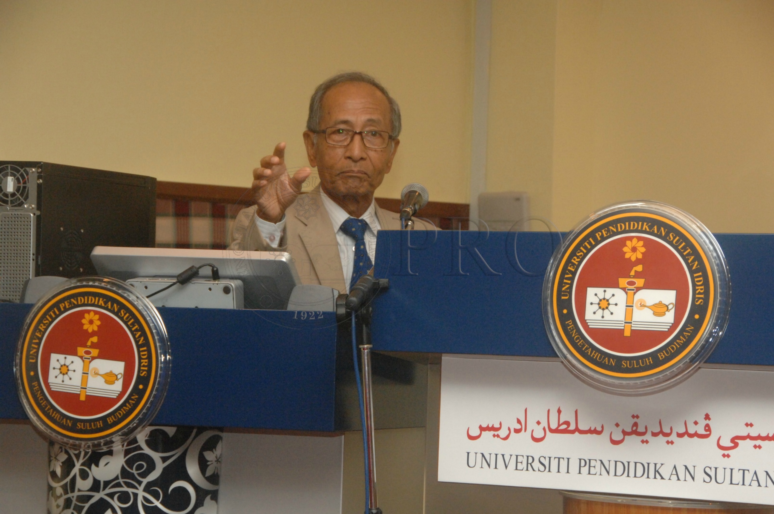 PRO 14 34 WACANA FBA 0138